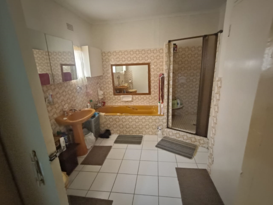 To Let 3 Bedroom Property for Rent in Oos Einde North West